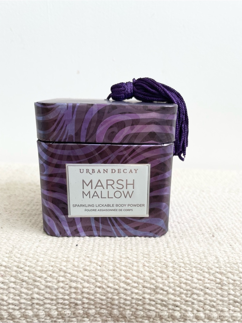 URBAN DECAY Marshmallow Iridescent Sparkling Body Powder